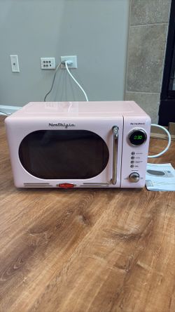 Pink Retro Microwave
