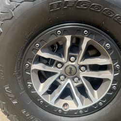 Jeep Wrangler Wheel Cups 