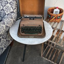 FREE vintage typewriter