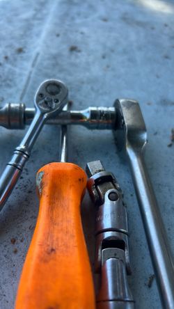 Snop onLarge ratchet and small ratchet  extension swivels