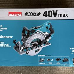 Makita 40V Max XGT Brushless Cordless Rear Handle 7-1/4 in. Circular Saw Kit (4.0 Ah