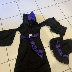 Halloween Costumes - children’s/girls 
