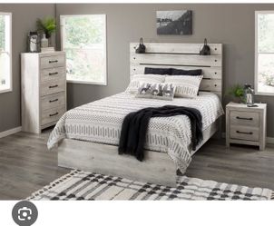King Size Rustic Whitewash Bed – RC Willey