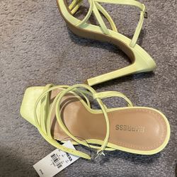 Express Woman’s Shoes Strappy Heel