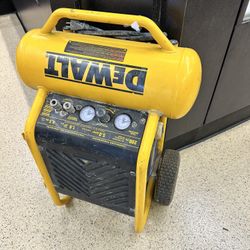 Dewalt Compressor 