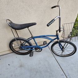 Vintage Schwinn Stingray Bike 