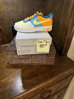 Nike Youth Size 7