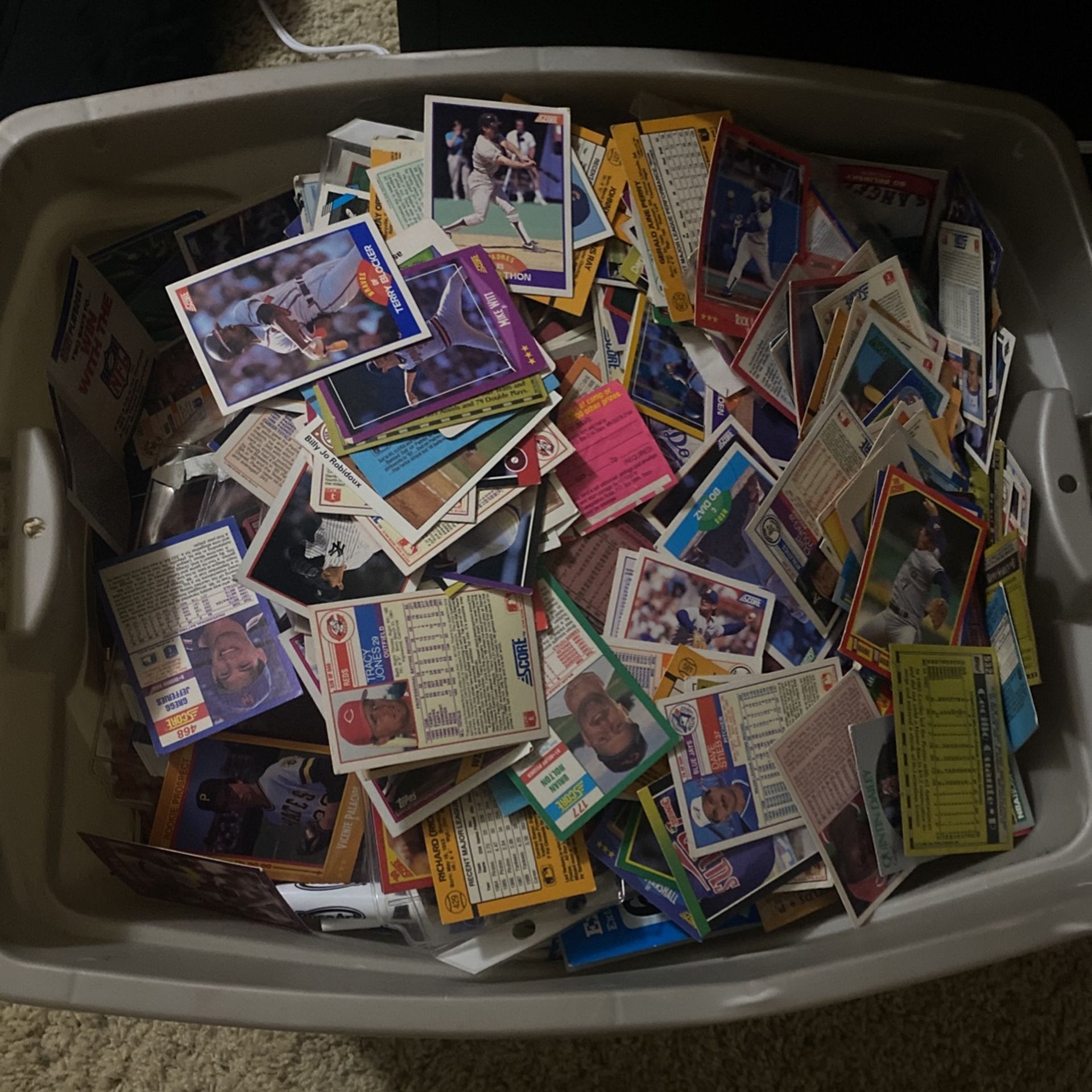 BIN FULL OF OLD VINTAGE BASEBALL CARDS!!