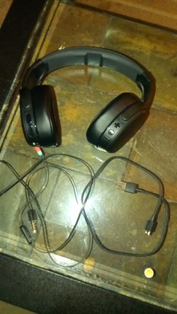 SkullCandy Bluetooth Crusher Headphones