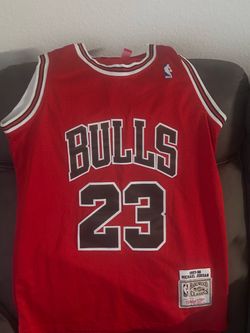 Mitchell & Ness Michael Jordan Bulls #23 Jersey