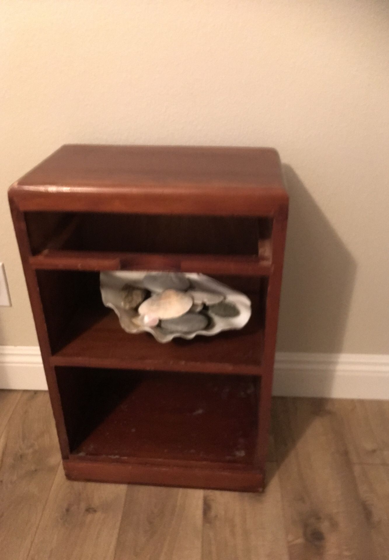 ANTIQUE PETITE NIGHTSTAND