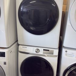 Samsung Frontload Washer Gas Dryer Set