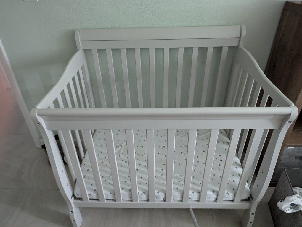 Mini Crib