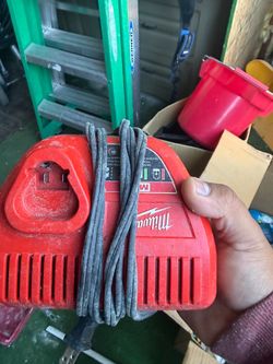 M12 battery charger