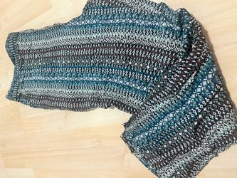 Brand new w/o tags size XL for women. It’s really nice and cool material