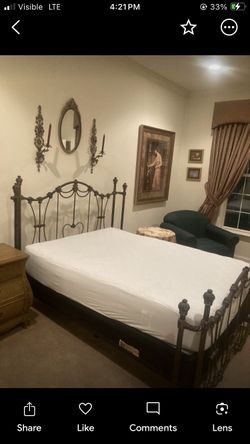 WROUGHT IRON QUEEN BED (MATTRESS & BOX SPRING INCLUDED)