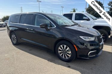 2023 Chrysler Pacifica Hybrid