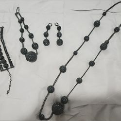 Jennifer Lopez Black Beaded Jewlery Set