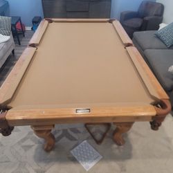 Beautiful Golden West Pool Table 
