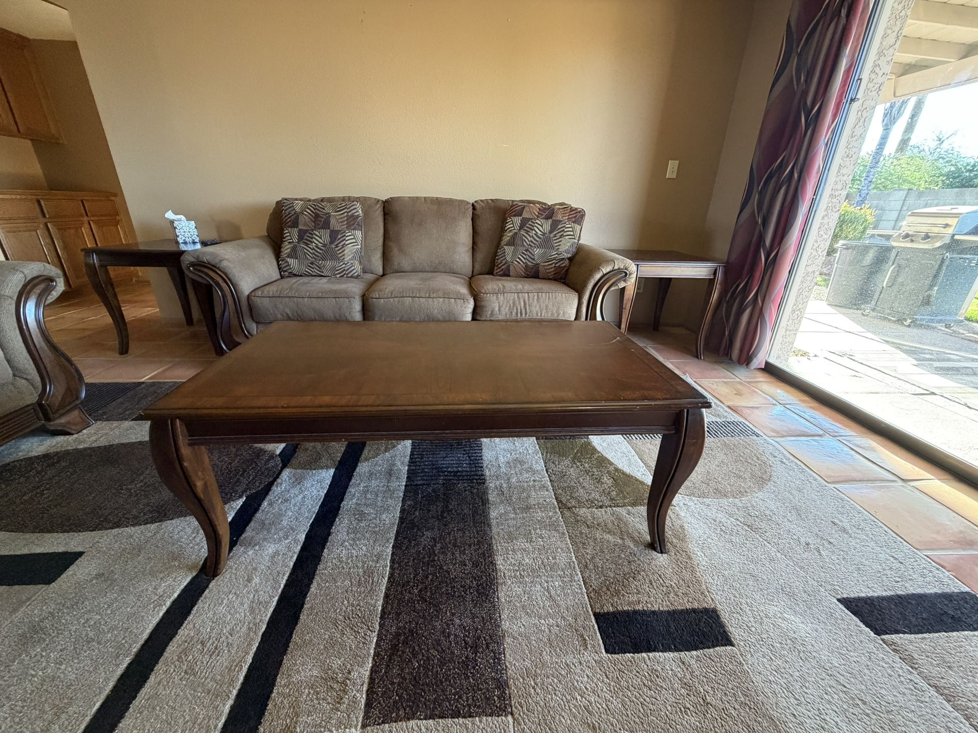 2 Couch, Coffee Table, 2 End Tables + Free Rugs 