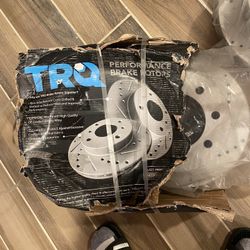 Tengo los dos disco de freno delantero de ocho Birlos para Dodge RAM 2500 año 98 Al 2000