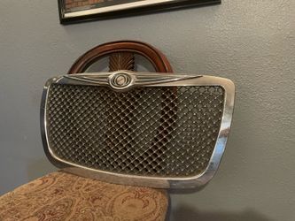 Chrysler 300 grille