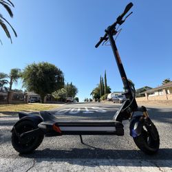 Electric scooter