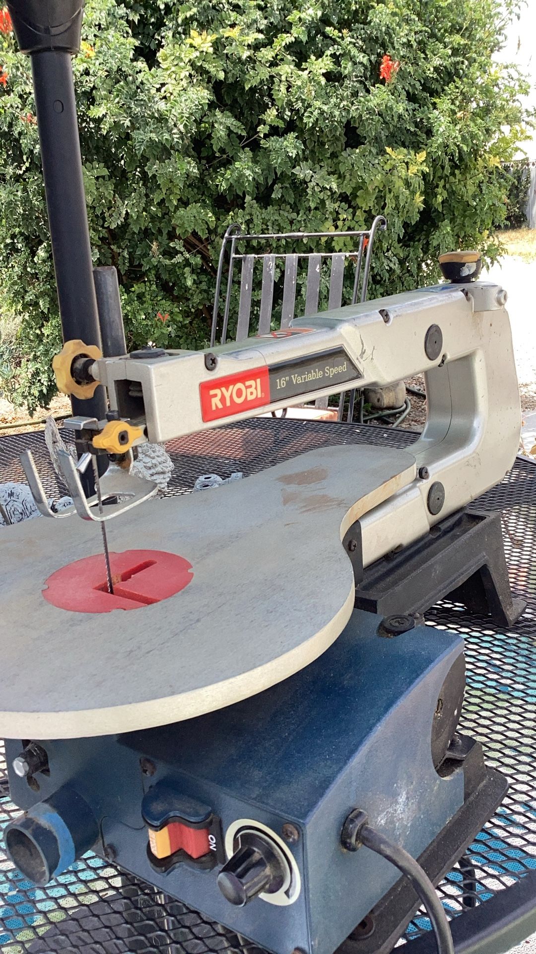 Ryobi 16” Variable Speed Scroll Saw