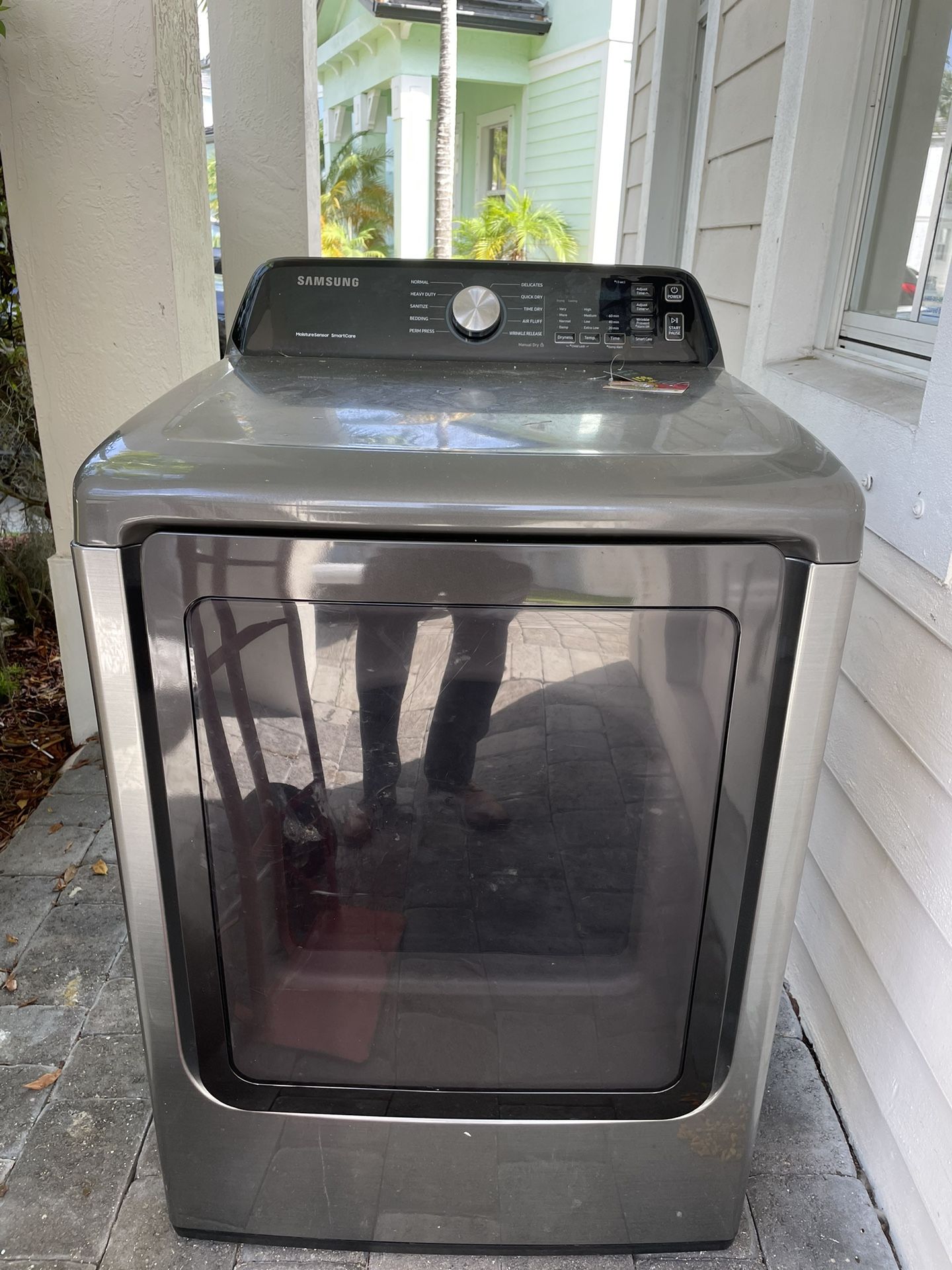 Samsung Dryer - like new - Code HC