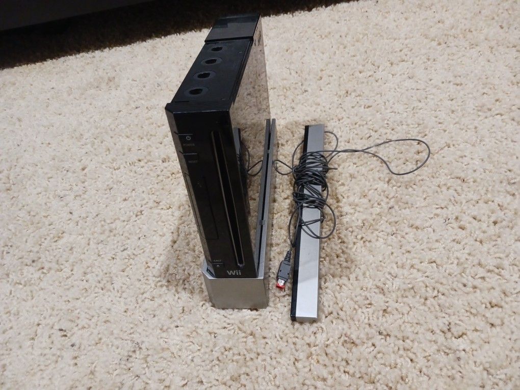 Nintendo Wii Gaming Console