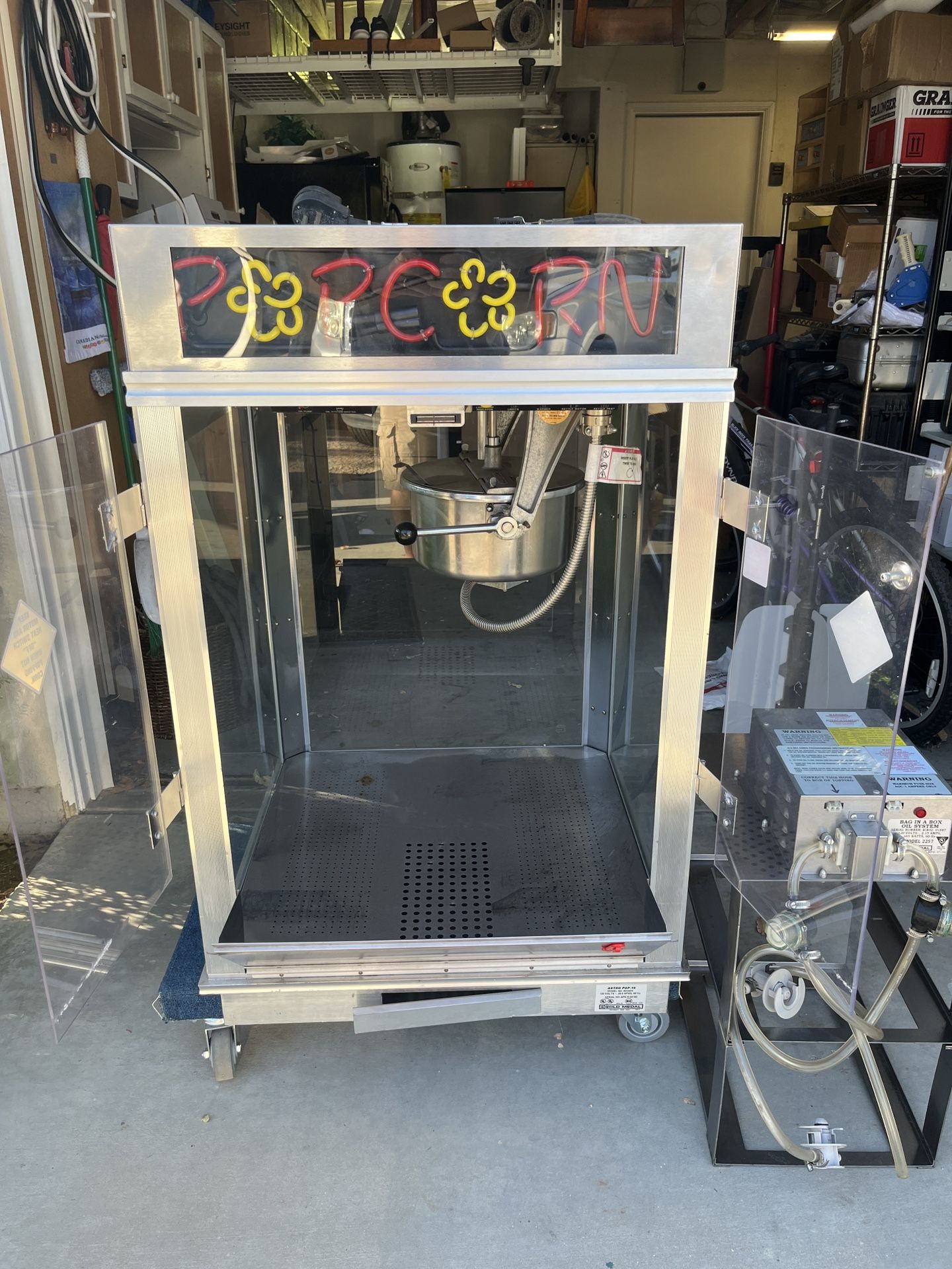 Gold Medal 16oz Popcorn Machine W/ Bag In A Box Oil System