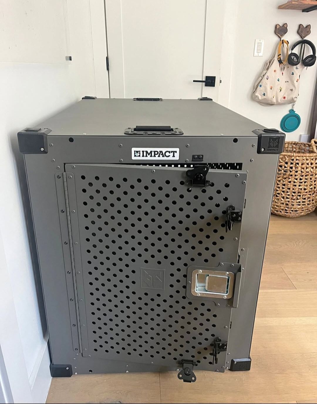 Impact-High-Anxiety-Dog-Crate