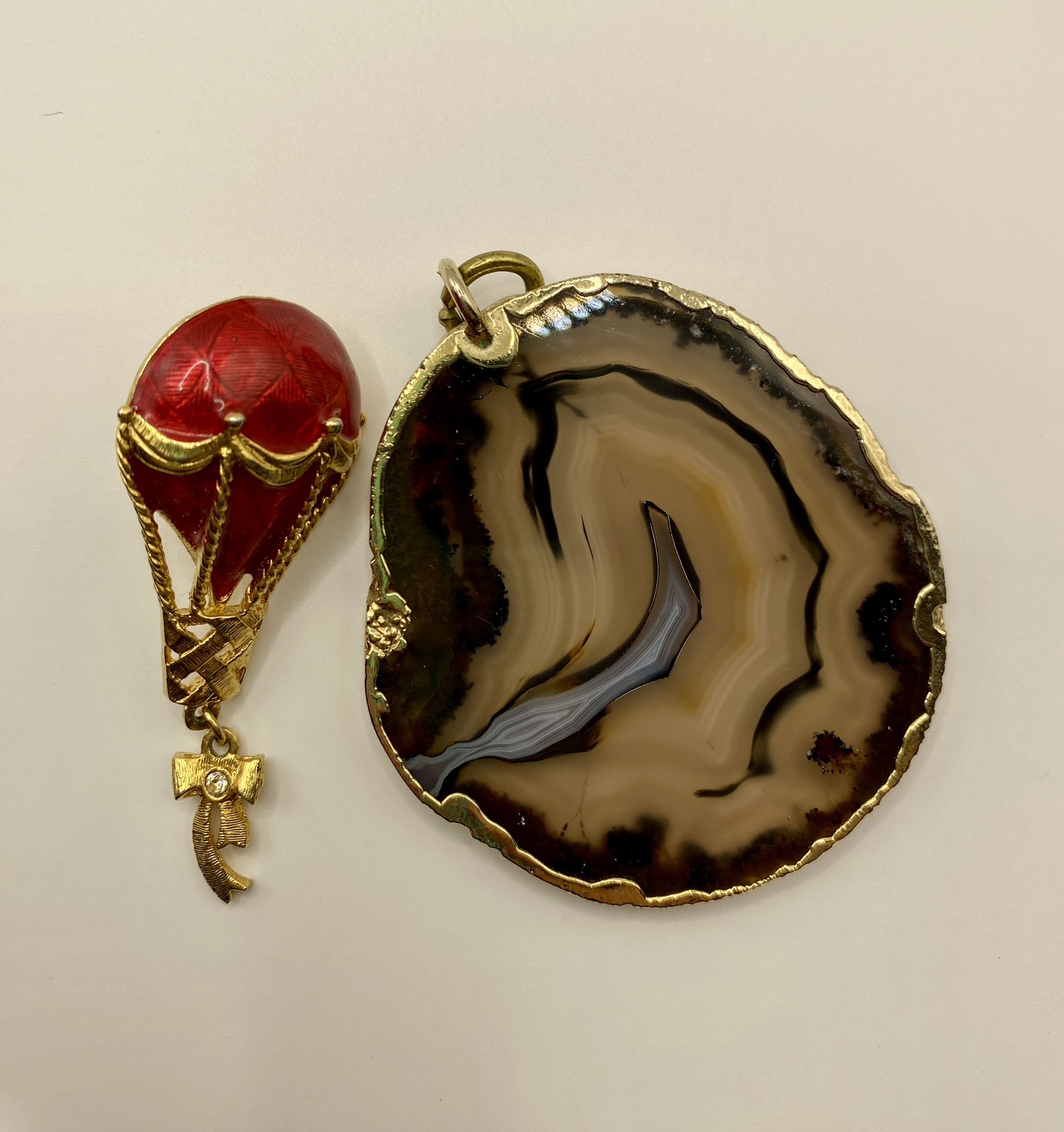 Jewelry Lot Vintage Avon Brooch Hot Air Balloon Agate 