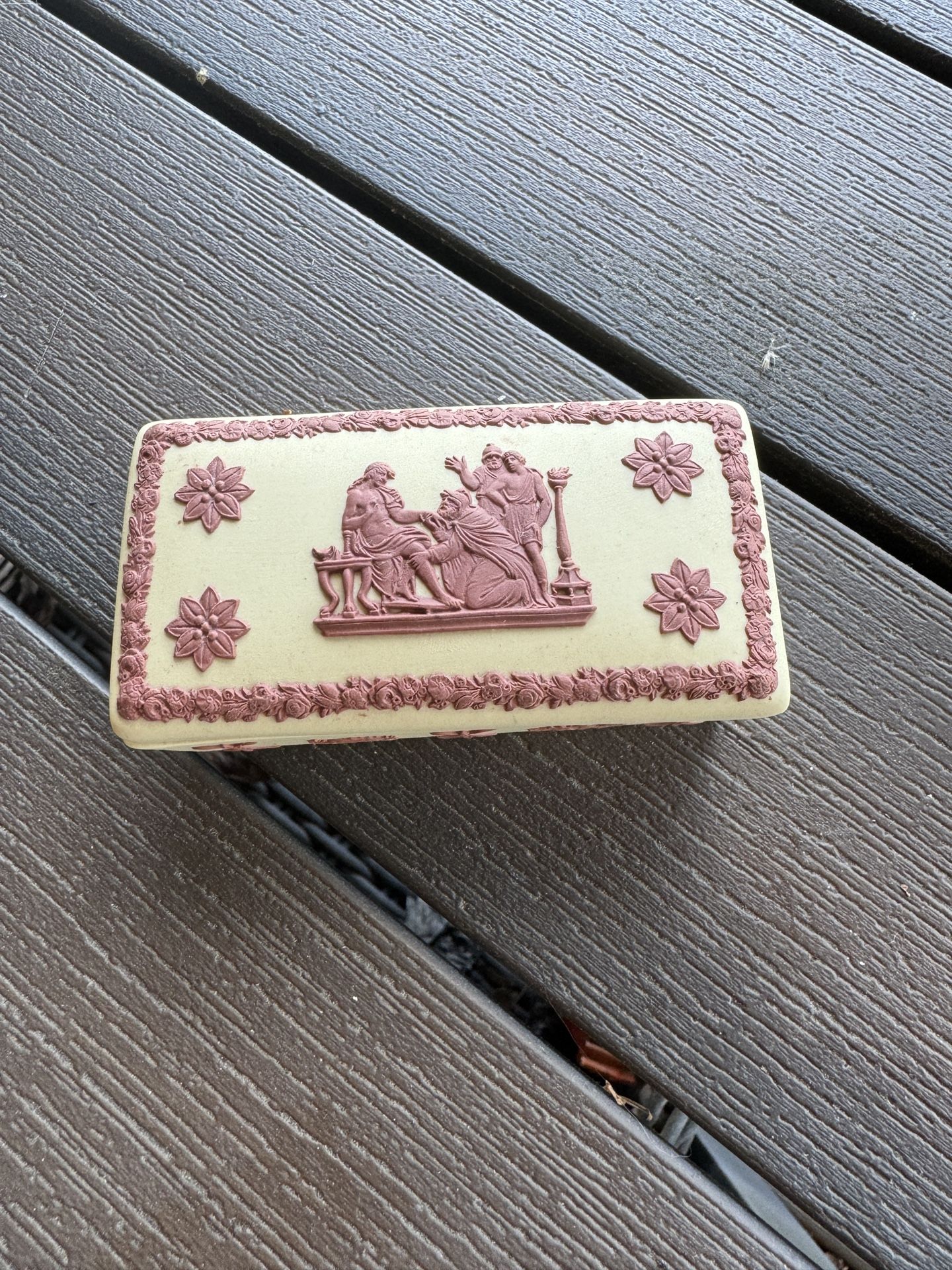 Wedgwood Jasperware Primrose Cane Terracotta 3.5" Trinket Box