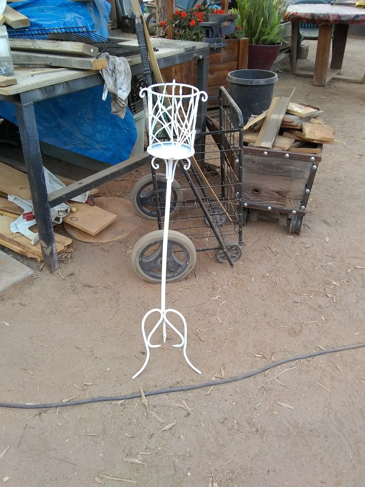 Candle holder