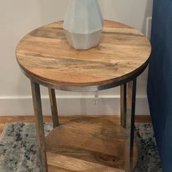 Round Wood End Table 