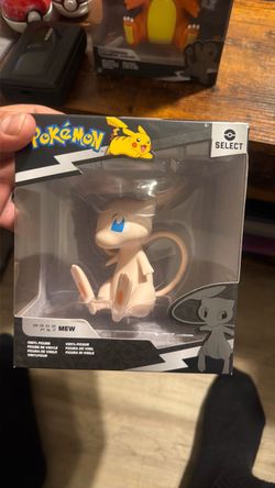 Pokémon Select Mew Vinyl Figure