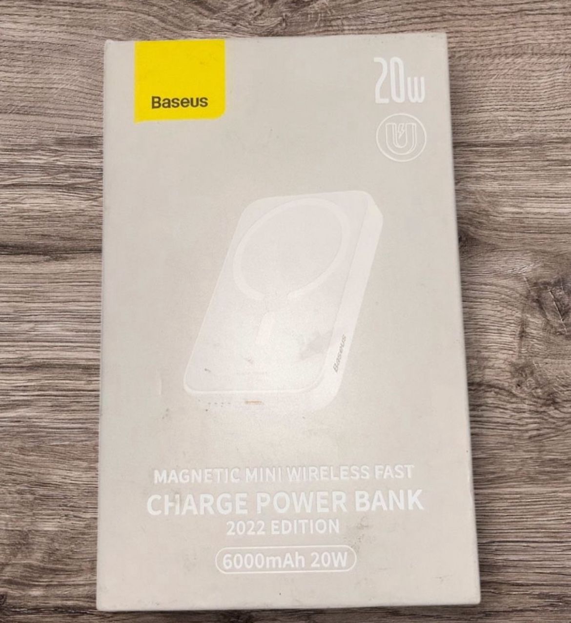 Magnetic Wireless Power Bank