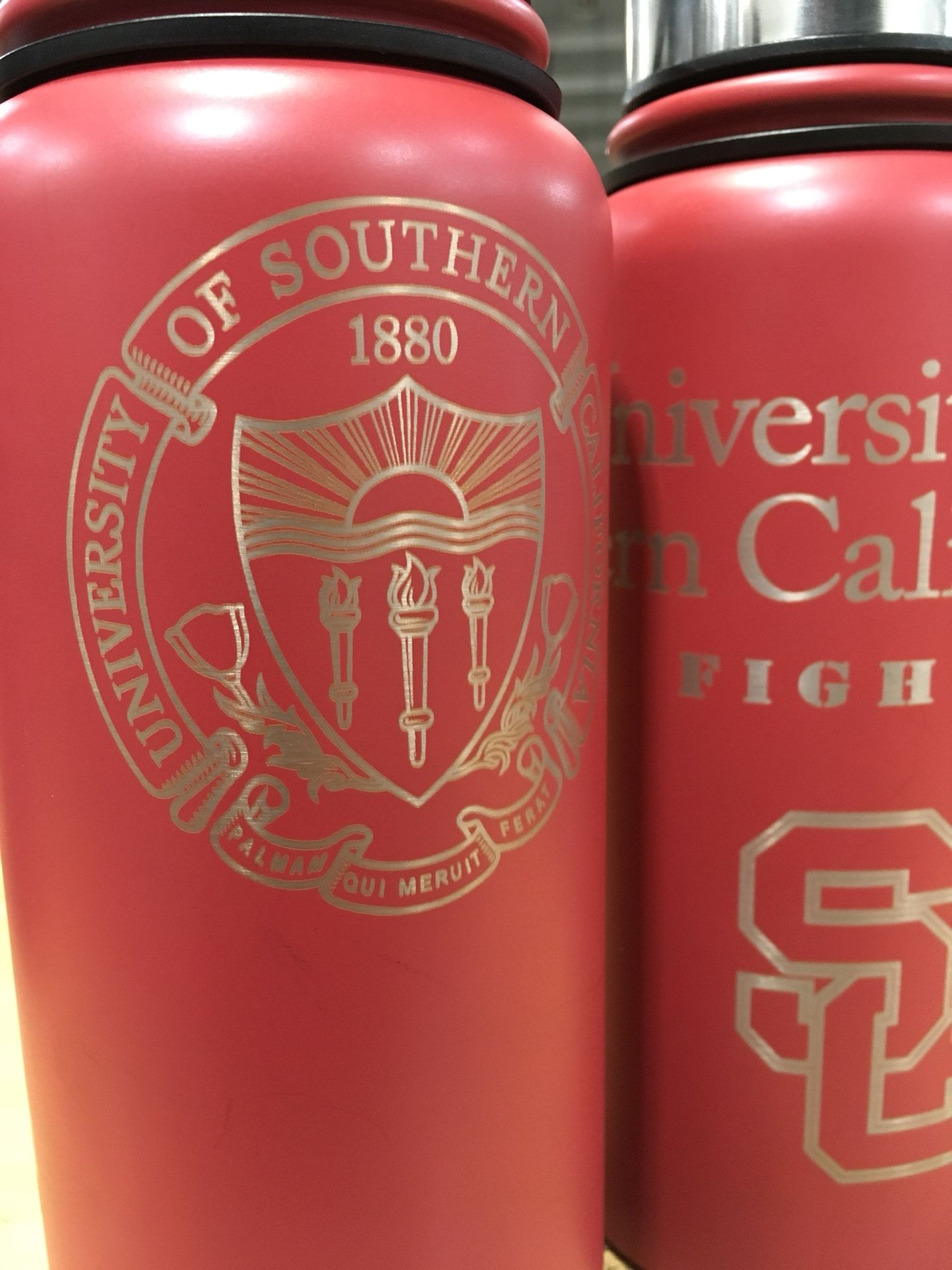 USC LASER ETCHED HYDRO FLASK 30 OZ BRAND NEW