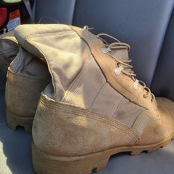 military boots size 11 r new conditions 