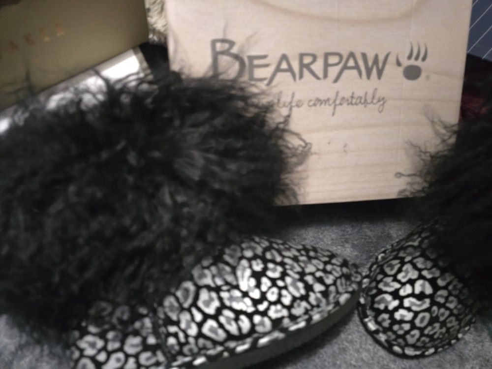 New and worn once Women's size 9 shoes