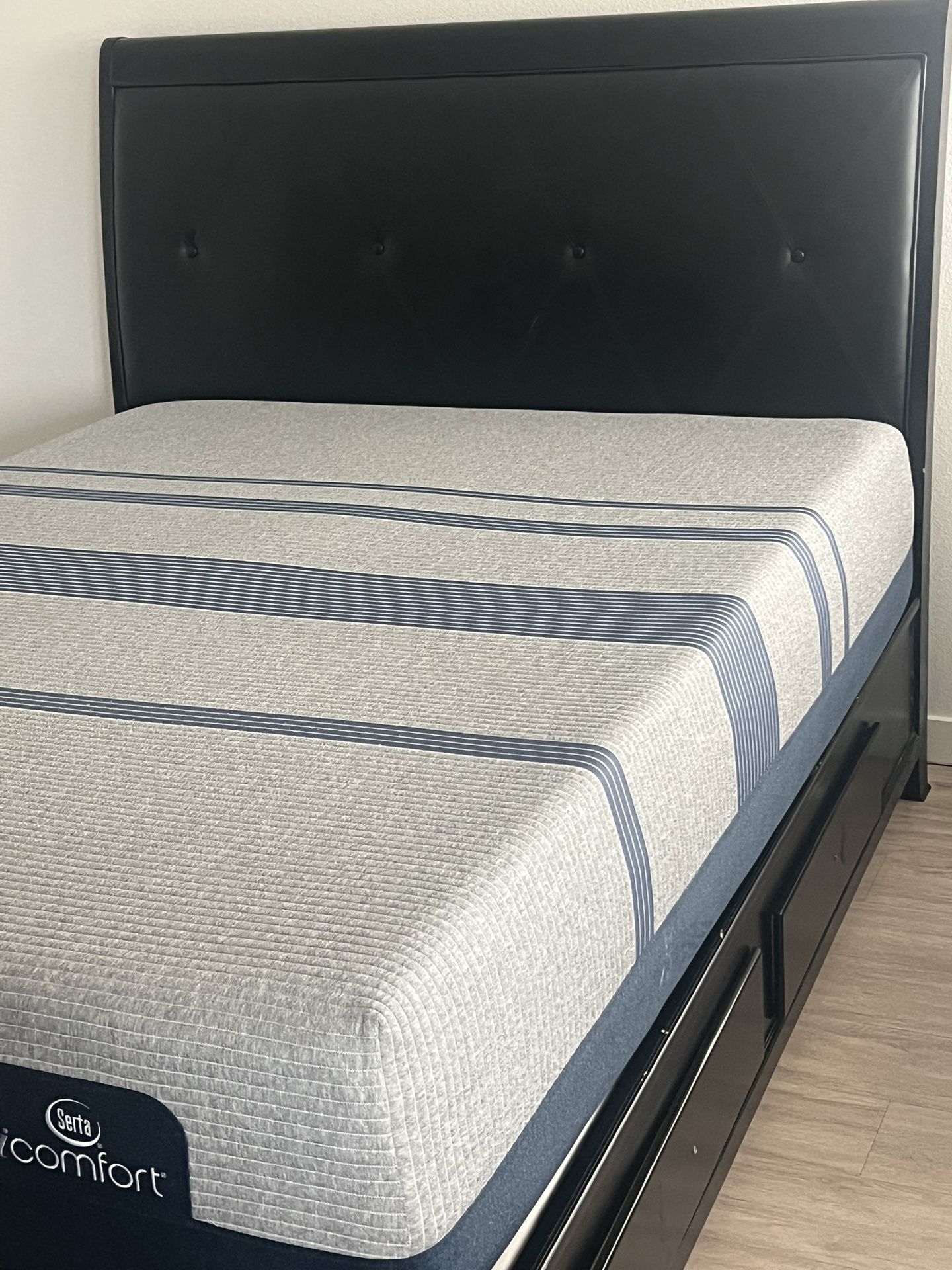 Serta Matress Queen And Bed Frame
