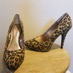 BCBG Cheetah shoes 4" Heels size 8 REDUCED PRICE