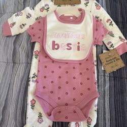 Brand New New Born Baby Clothes 