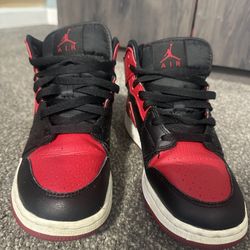 Jordan 1 Mids Size 5y