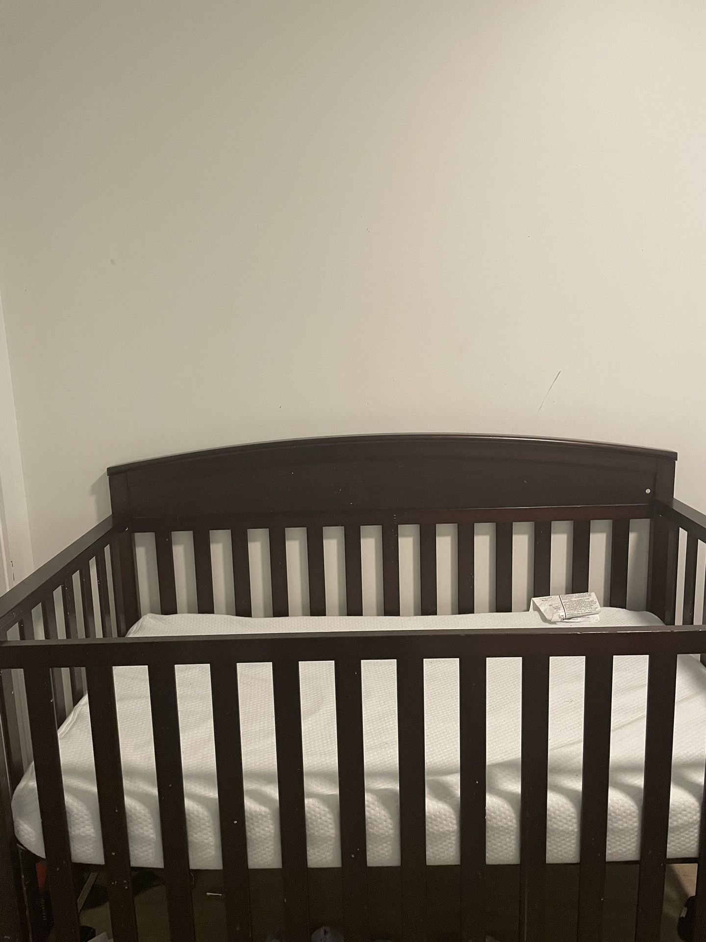 Graco Baby Crib Bed 