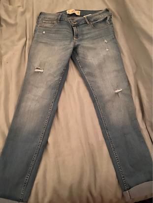 Hollister jeans