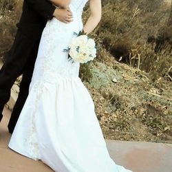 Handmade Raw Silk & French Lace Wedding Dress – Fit & Flare with Removable Train - Size 6