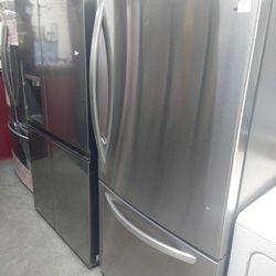 33" New Scratch And Dent Stainless Refrigerator For Sale 