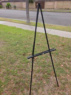 Black Easel